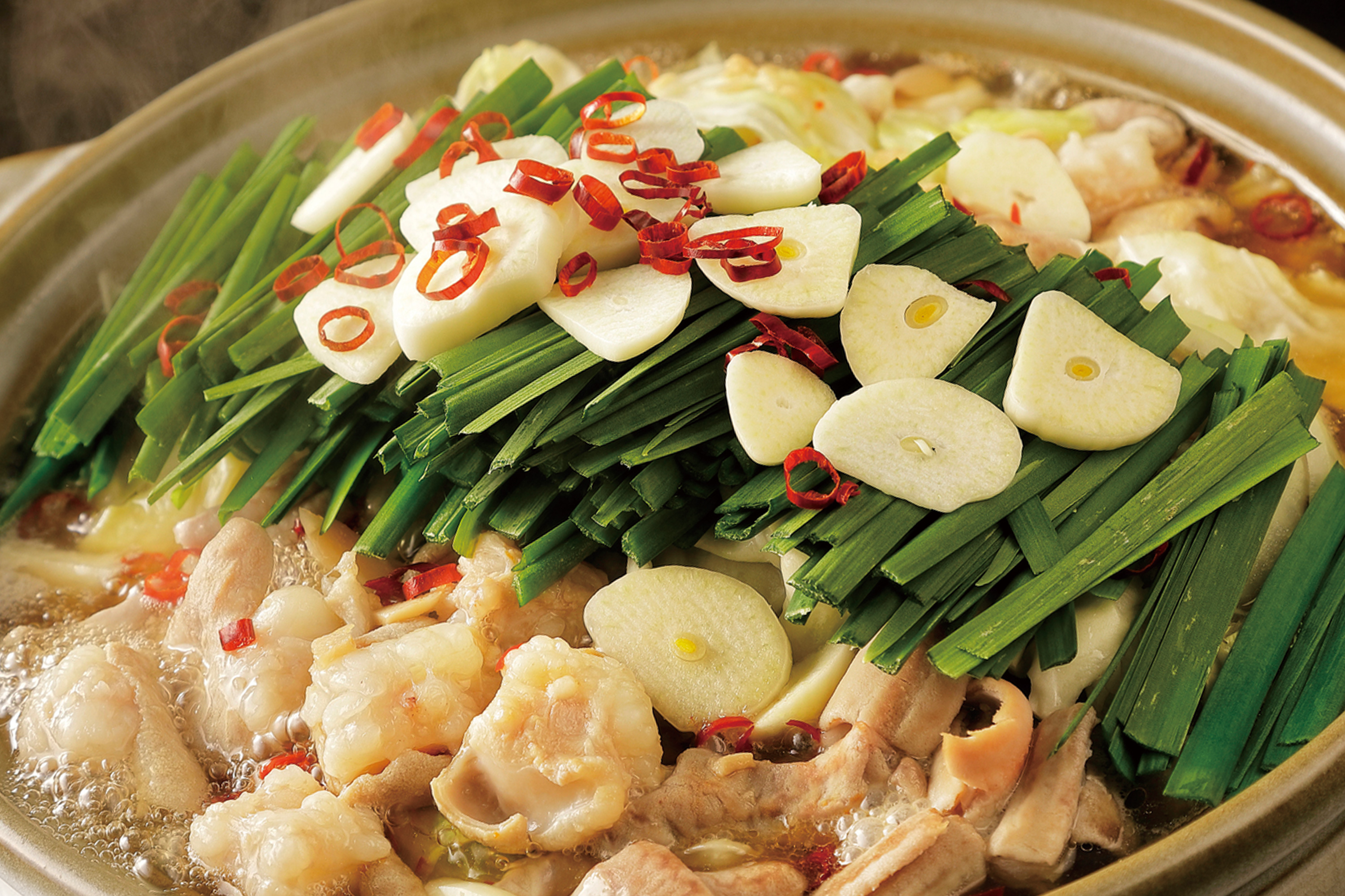 【ローソンふるさと納税限定】もつ鍋 博多牛もつ鍋  お手軽セット  醤油味 1人前《30営業日以内に出荷予定(土日祝を除く)》もつ 牛もつ もつ鍋 醤油 しょうゆ 博多 鍋 博多 1人前 小分け---fn_fscsyar_30d_r7_8000_1p---　（管理コード：fn_fscsyar_30d_r7_8000_1p）